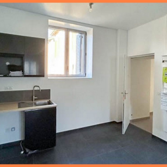  LOGI-C : Local / Bureau | MONTLUEL (01120) | 30 m2 | 105 000 € 