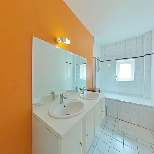  LOGI-C : Appartement | LYON (69002) | 85 m2 | 1 515 € 