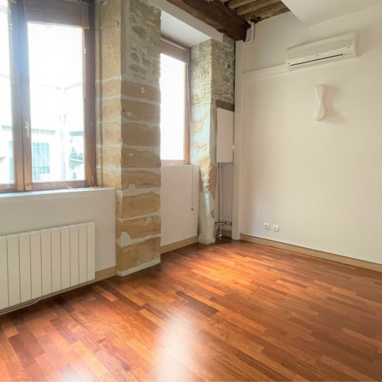  LOGI-C : Appartement | LYON (69002) | 69 m2 | 1 157 € 