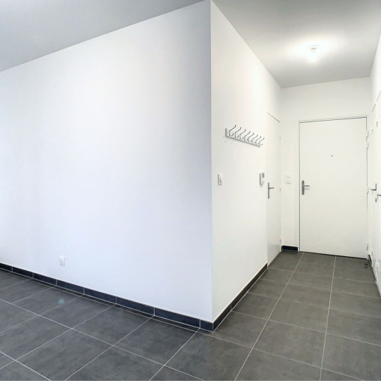  LOGI-C : Appartement | FEYZIN (69320) | 49 m2 | 820 € 