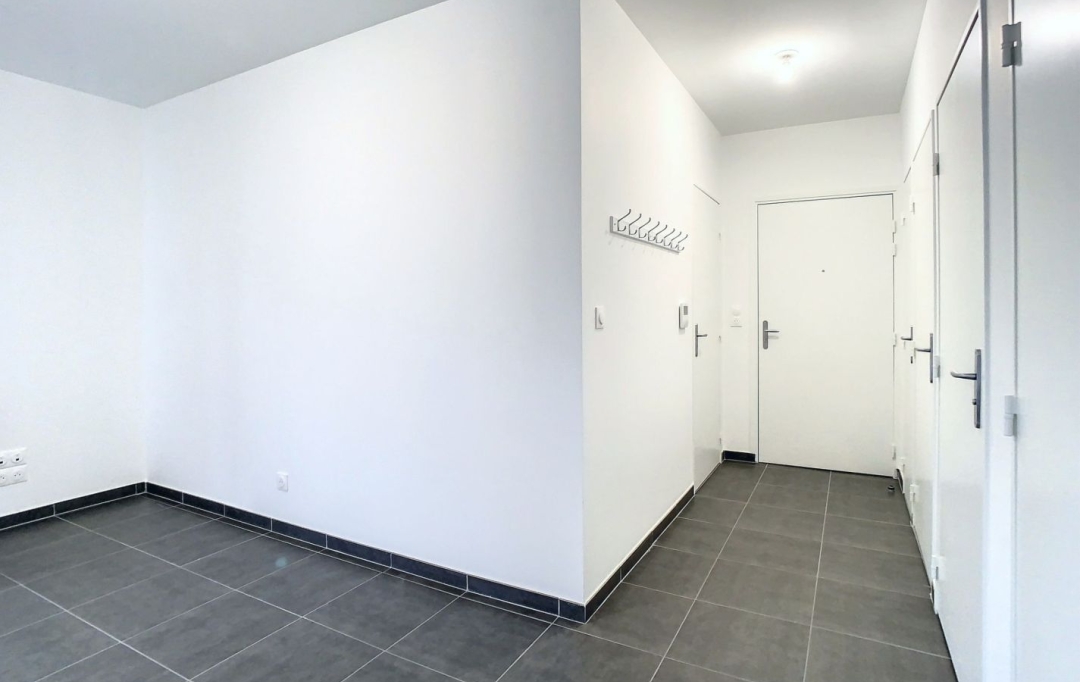 LOGI-C : Appartement | FEYZIN (69320) | 49 m2 | 820 € 