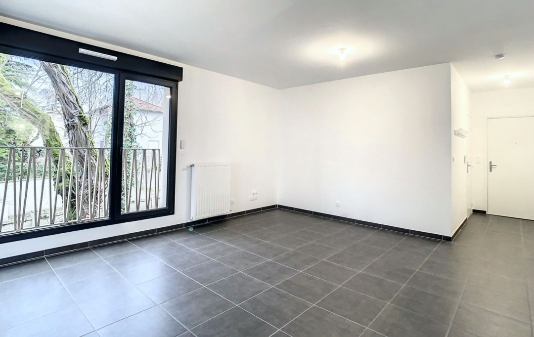 LOGI-C : Appartement | FEYZIN (69320) | 49 m2 | 820 € 